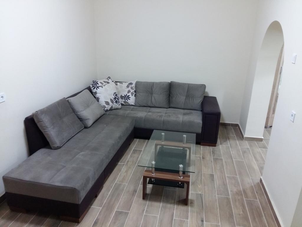 Apartment Radovan Риека-Црноевича Экстерьер фото