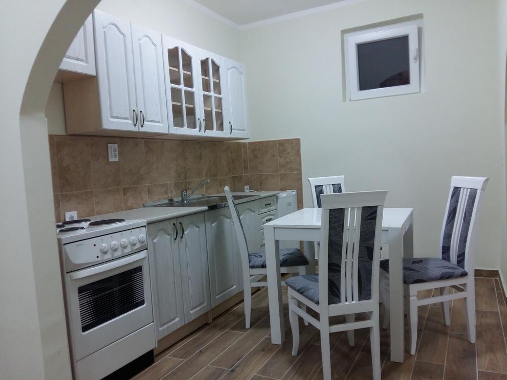 Apartment Radovan Риека-Црноевича Экстерьер фото